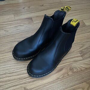 Dr. Martens Fellside Full Grain Chelsea Work Boots